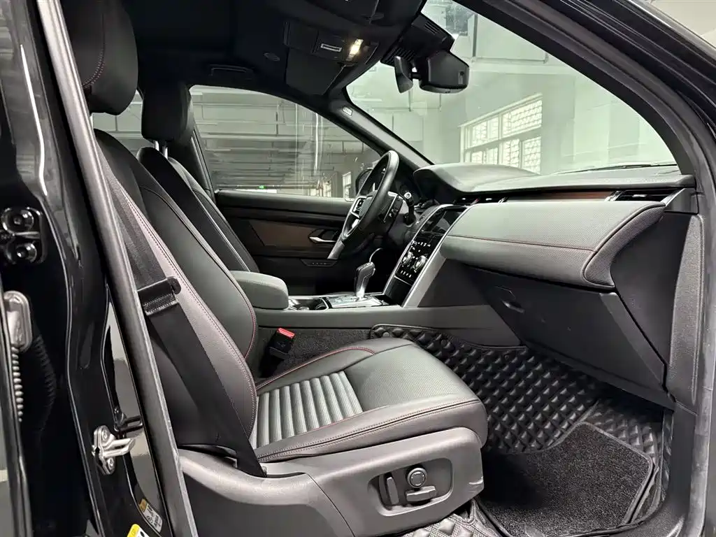 LAND ROVER DISCOVER SPORTS