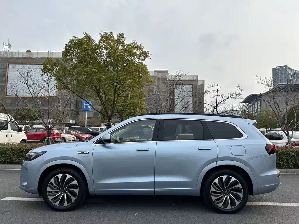 AITO ASK THE WORLD M7