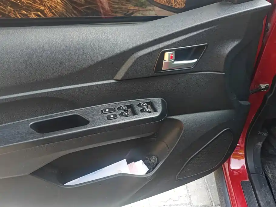 BAIC New Energy EC — миниатюра 7