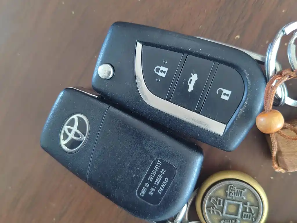 Toyota Camry 2015 2.0G Lead