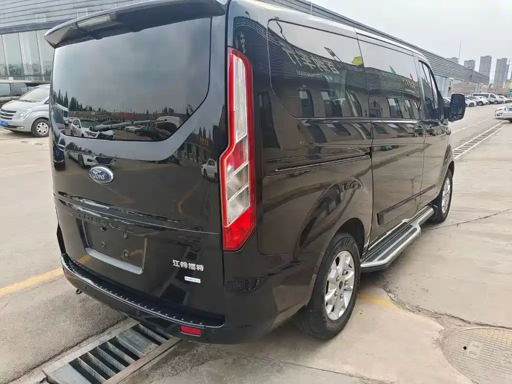 Ford Tourneo 2020 2.0T AT VI