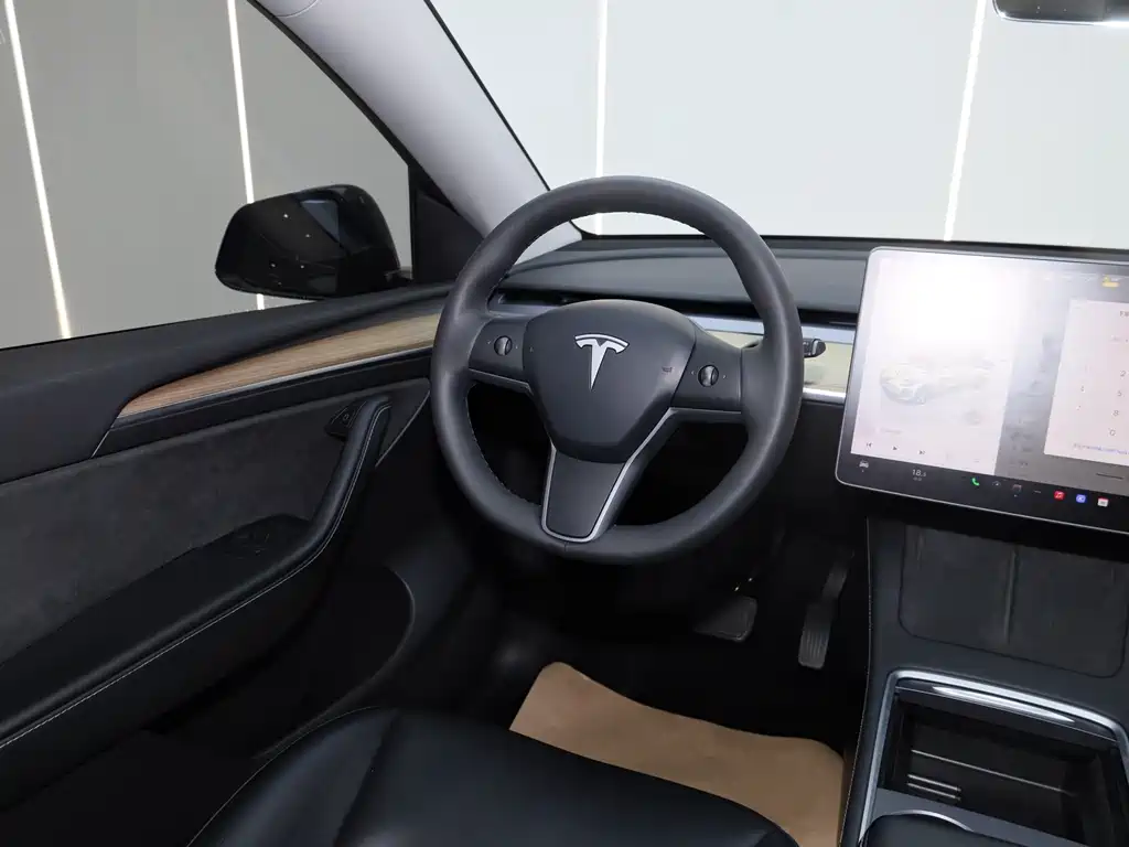 Tesla Model Y — фотографии объявления, Фото 26