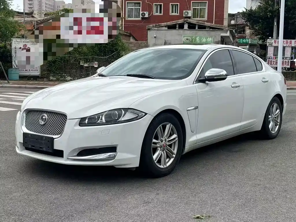 Jaguar XF 2014