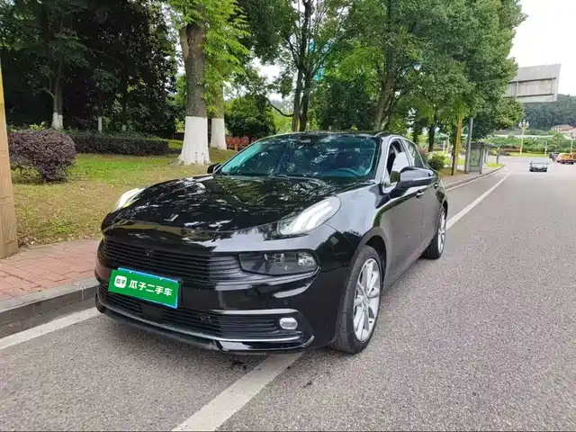2019 Lynk & Co 03