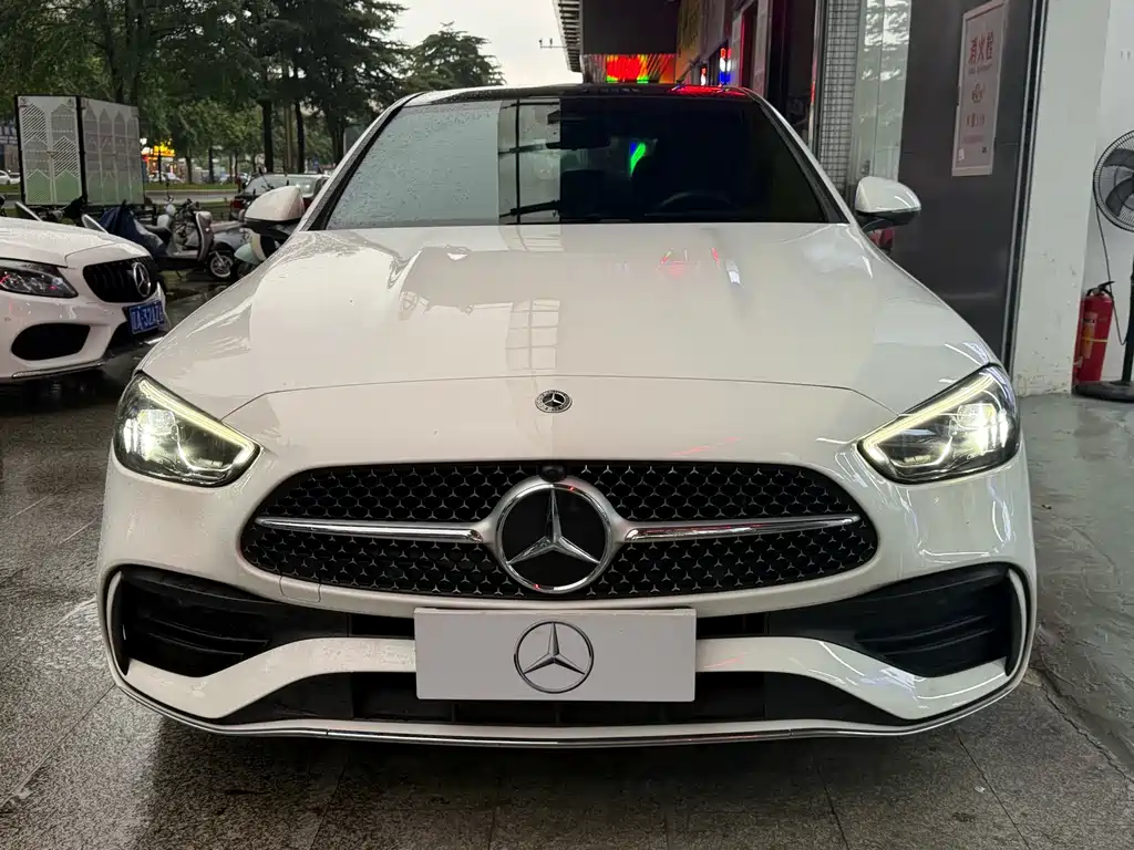 Mercedes-Benz C-Class — миниатюра 2