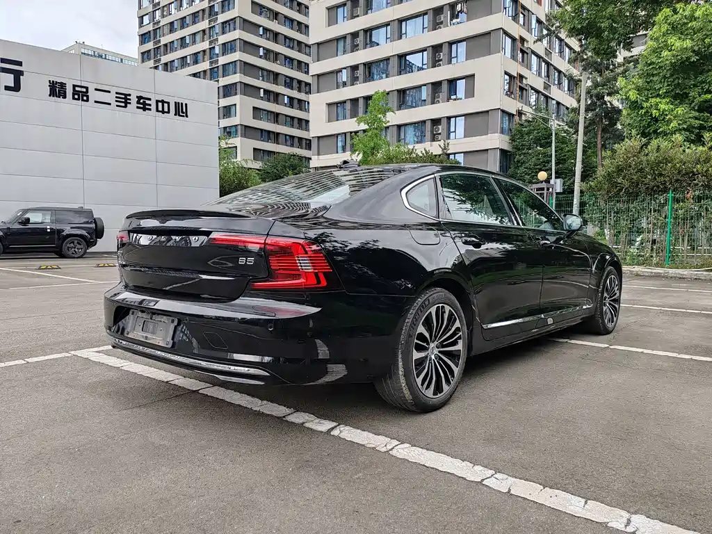 Volvo S90 2024 B5 Luxury