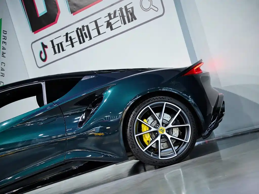Lotus Emira — миниатюра 52