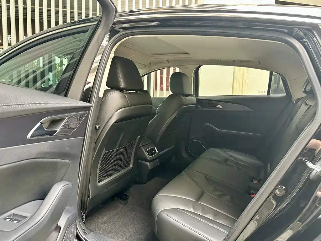 Hongqi H5 2022 1.5T DCT