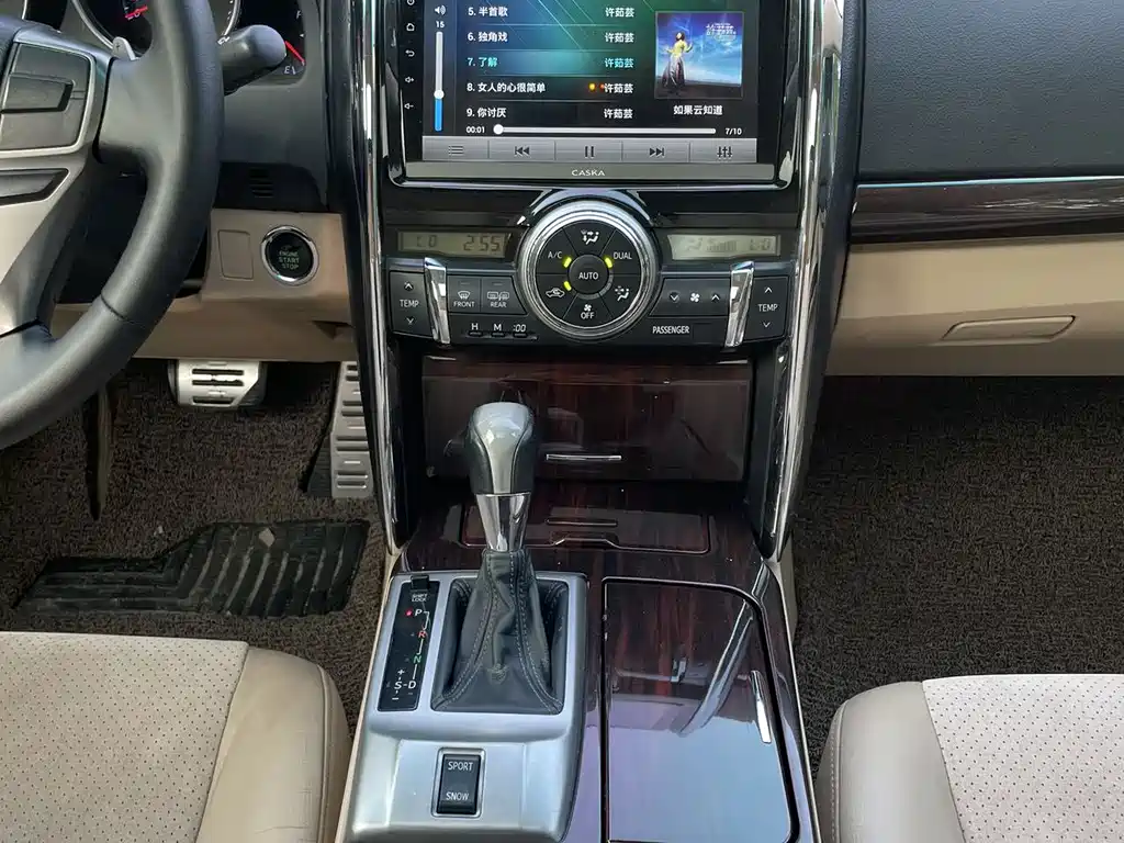 Toyota Reiz 2010 2.5V