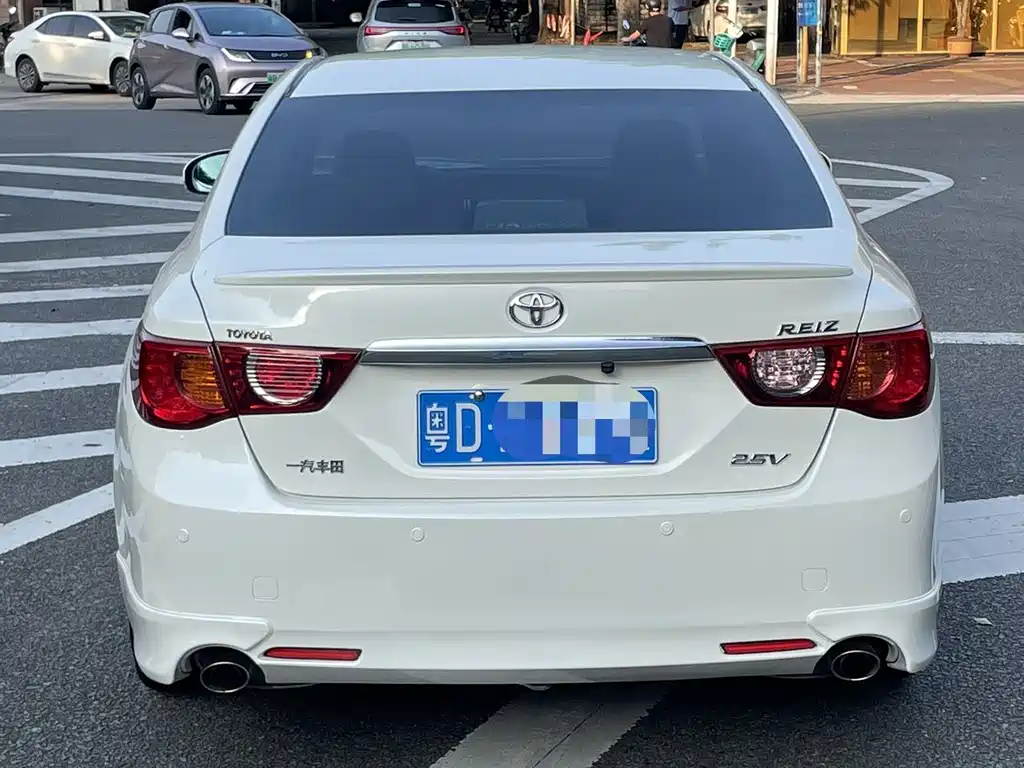 Toyota Reiz 2010 2.5V