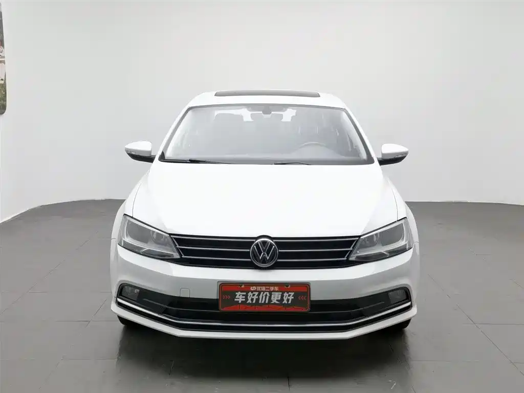 Volkswagen Sagitar 2018 1.6L MT Comfort
