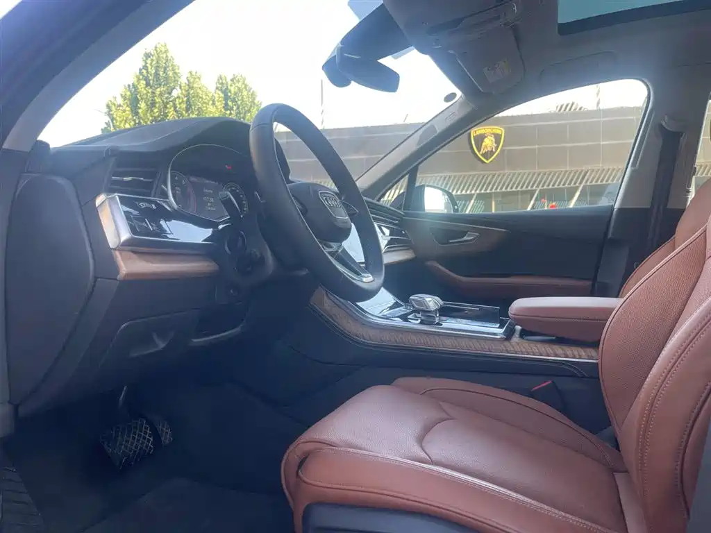 Audi Q7 2025 55 TFSI quattro S line Luxury