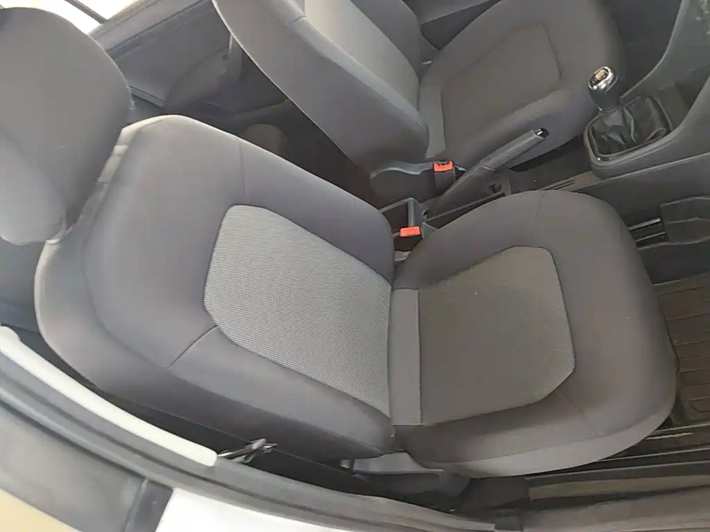 Skoda Rapid Spaceback — миниатюра 25