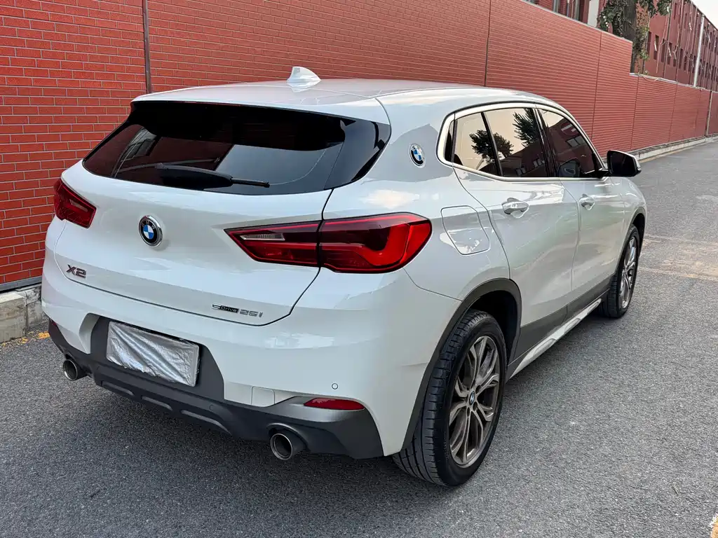 BMW X2 (Import) — миниатюра 12