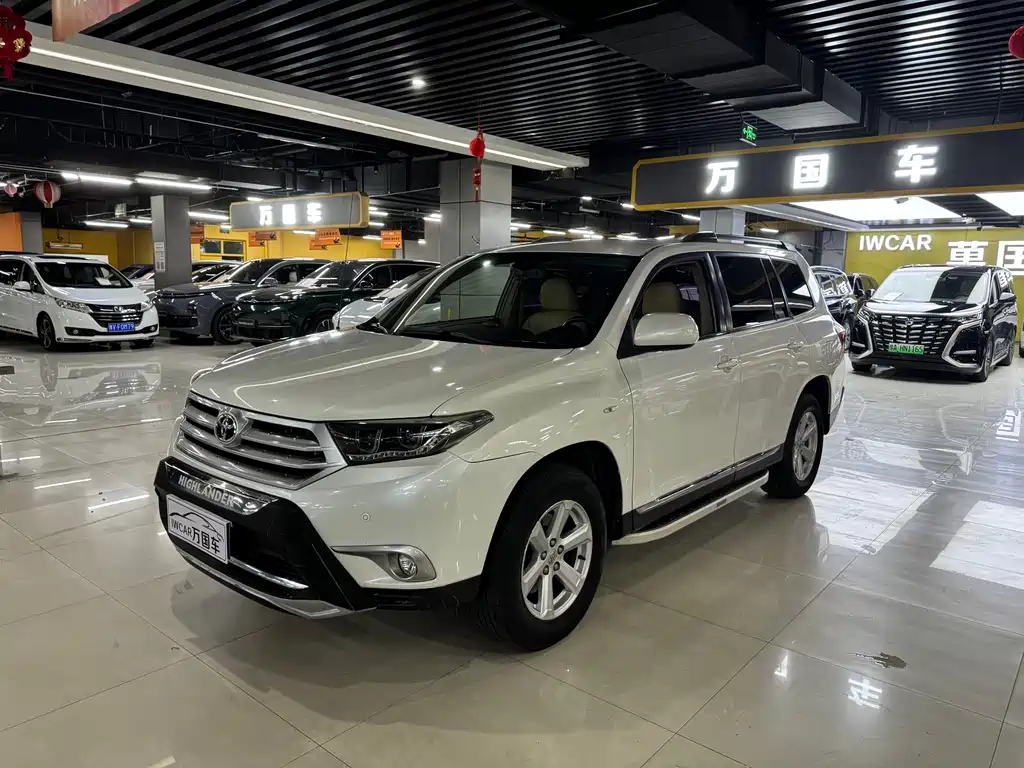 Toyota Highlander 2012 2.7L 5 мест Elite