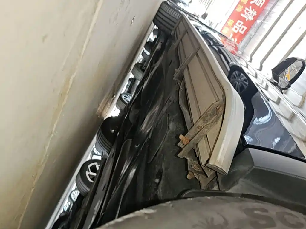 Volkswagen Tiguan X — миниатюра 22