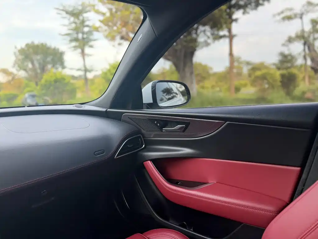 Jaguar XEL 2020 2.0T 200PS R-DYNAMIC S Sport