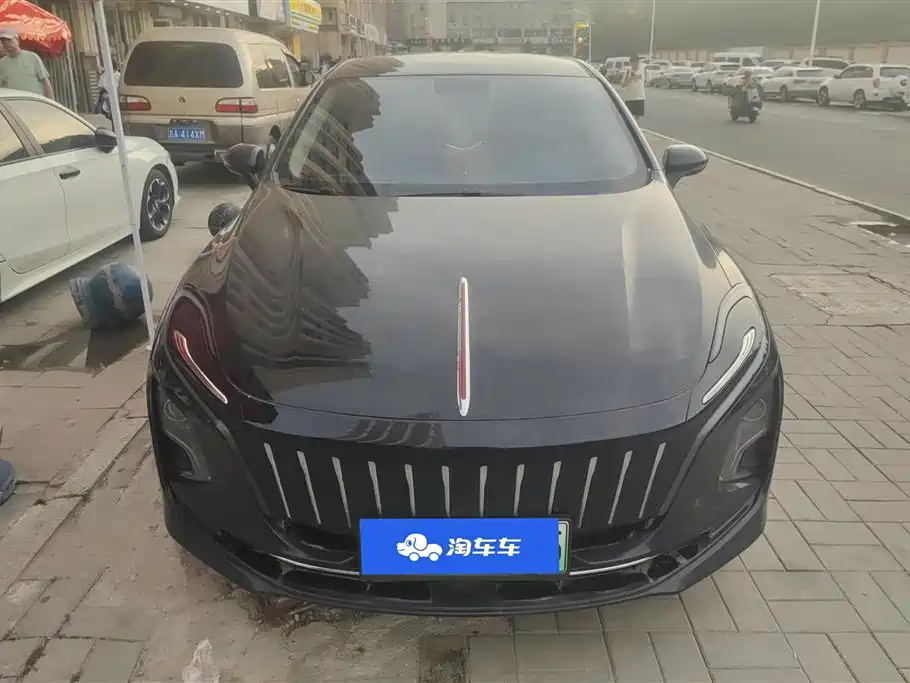 Hongqi E-QM5 2024 610km PLUS