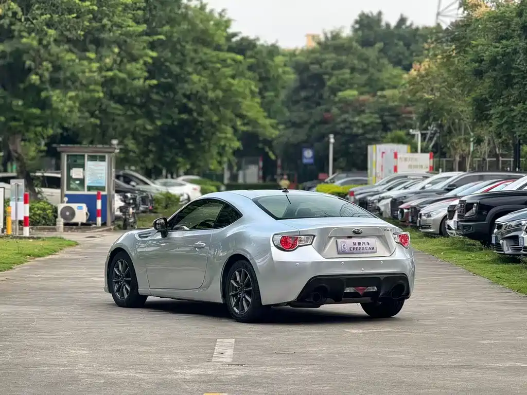 Subaru BRZ — миниатюра 5