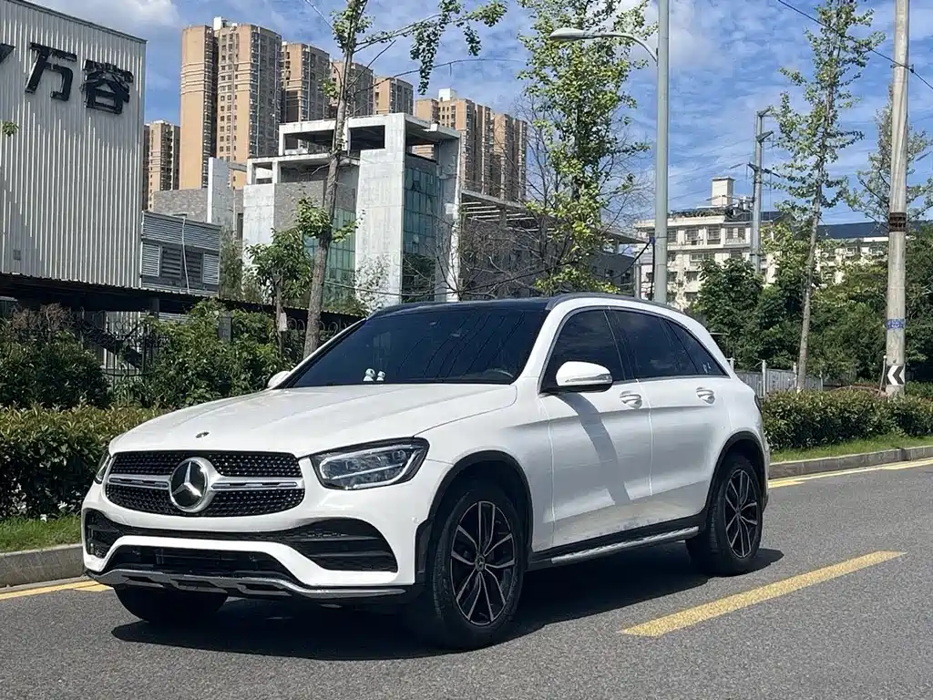 MERCEDES-BENZ GLC