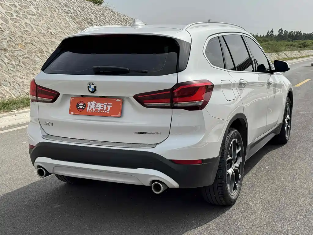 BMW  X1