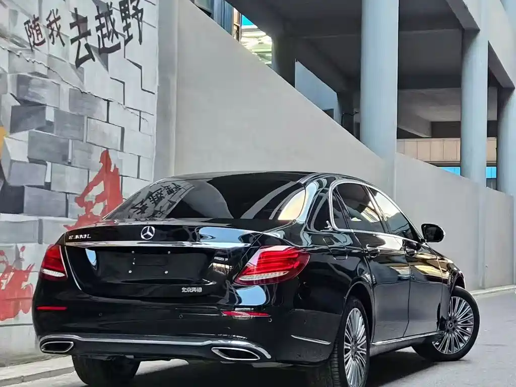 MERCEDES-BENZ E CLASS