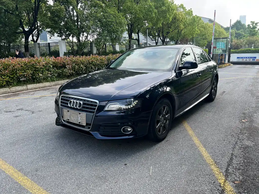 Audi A4L 2012