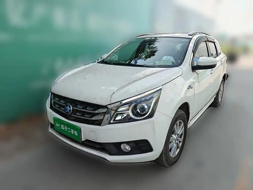 Venucia T70