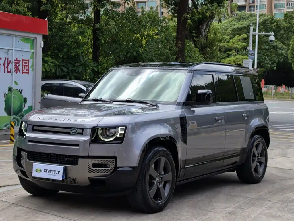 Land Rover Defender 2022