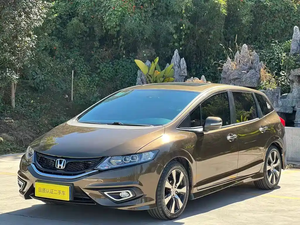 Honda Jade 2015