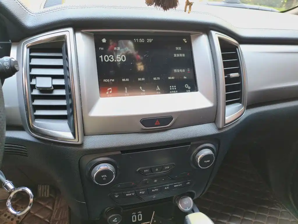 Ford Everest — миниатюра 9
