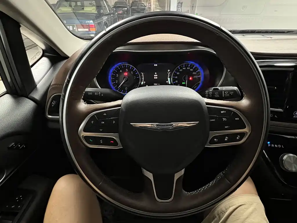 Chrysler Grand Voyager (Import) — миниатюра 35