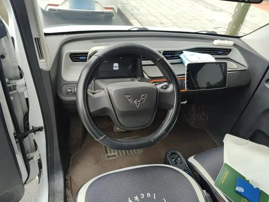 Wuling MINIEV — миниатюра 6