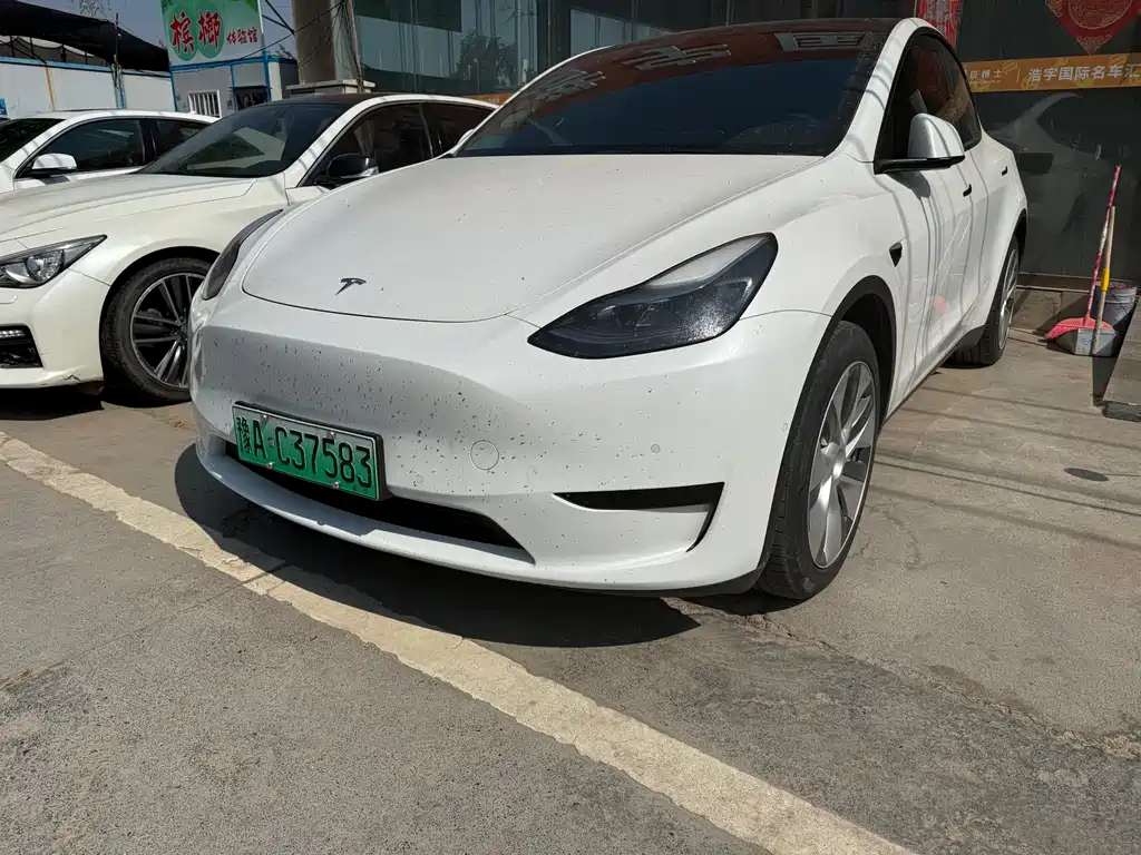 Tesla Model Y 2022