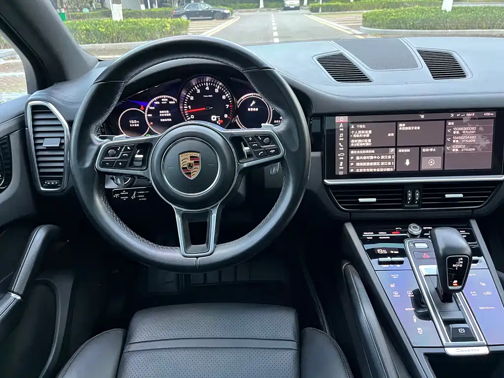 PORSCHE CAYENNE