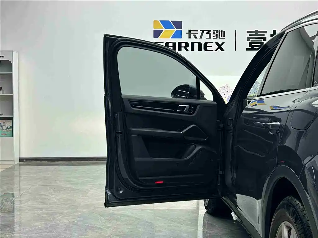 PORSCHE CAYENNE NEW ENERGY