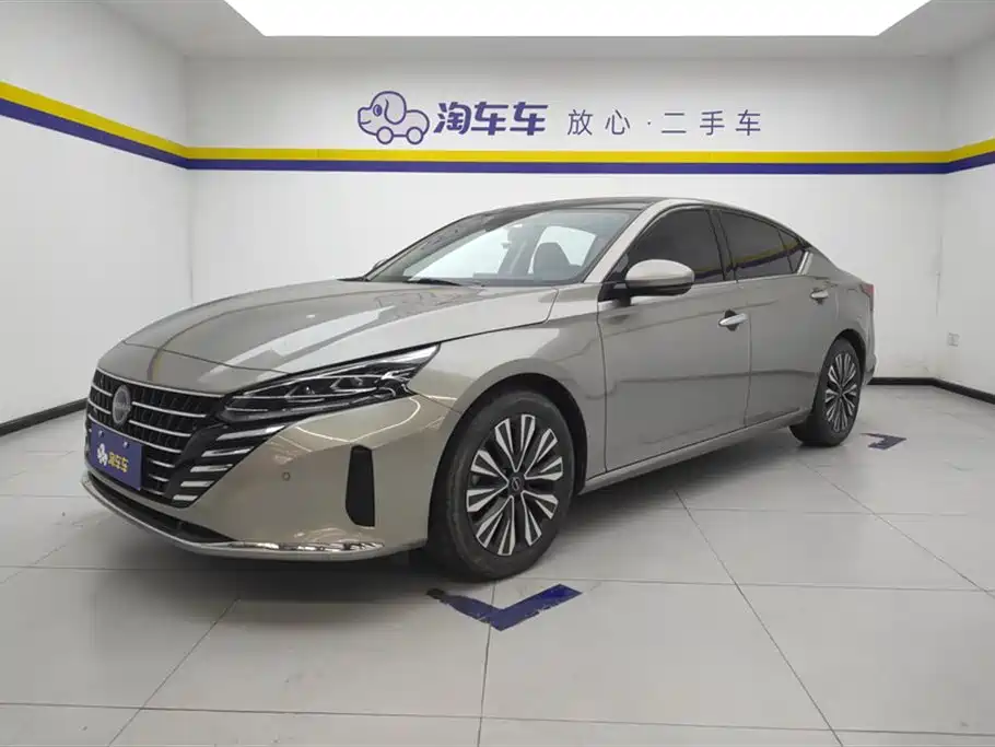 Nissan Teana 2023