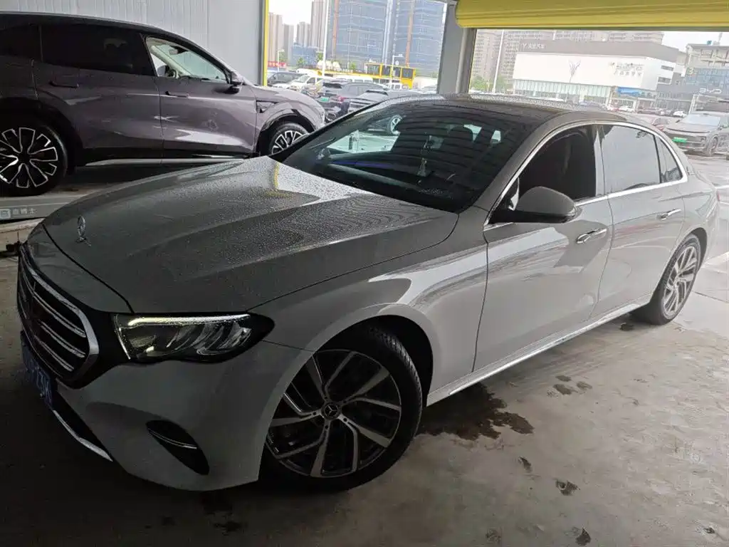 Mercedes-Benz E-Class 2024