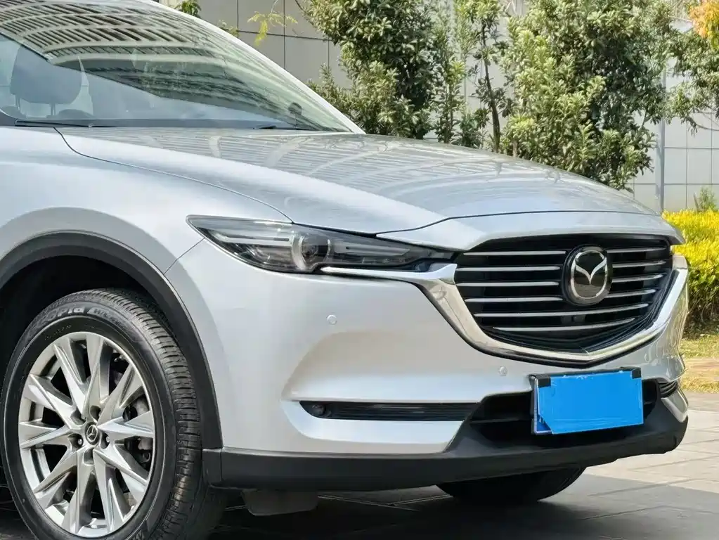 MAZDA CX 8