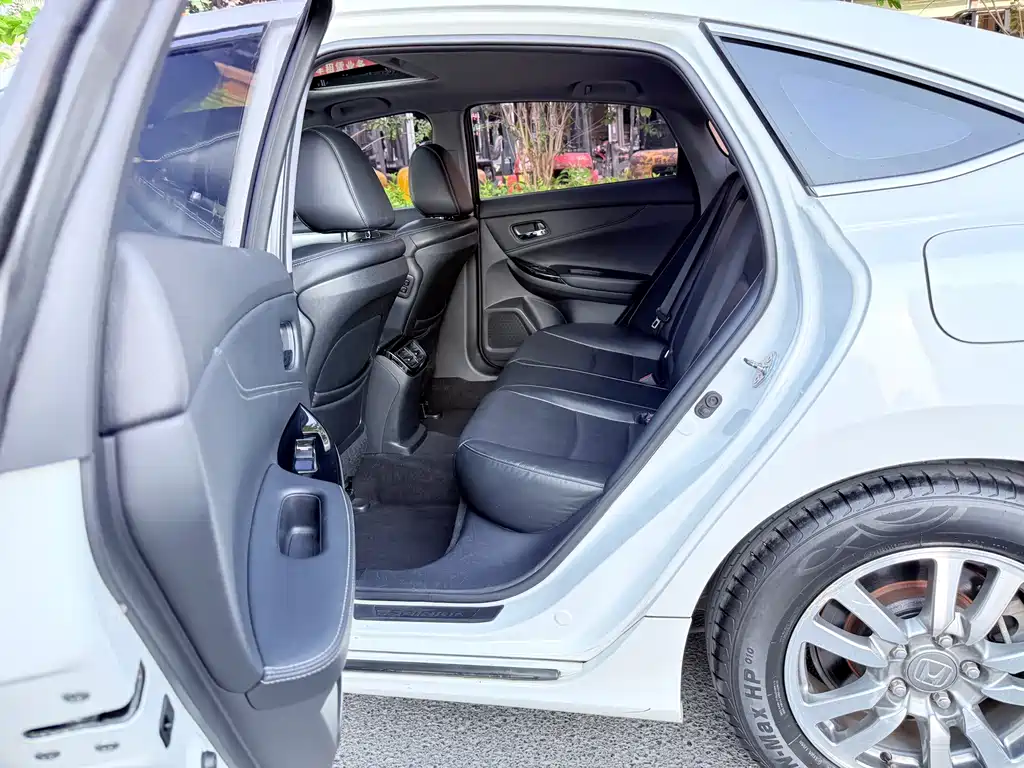 Honda Spirior — миниатюра 5