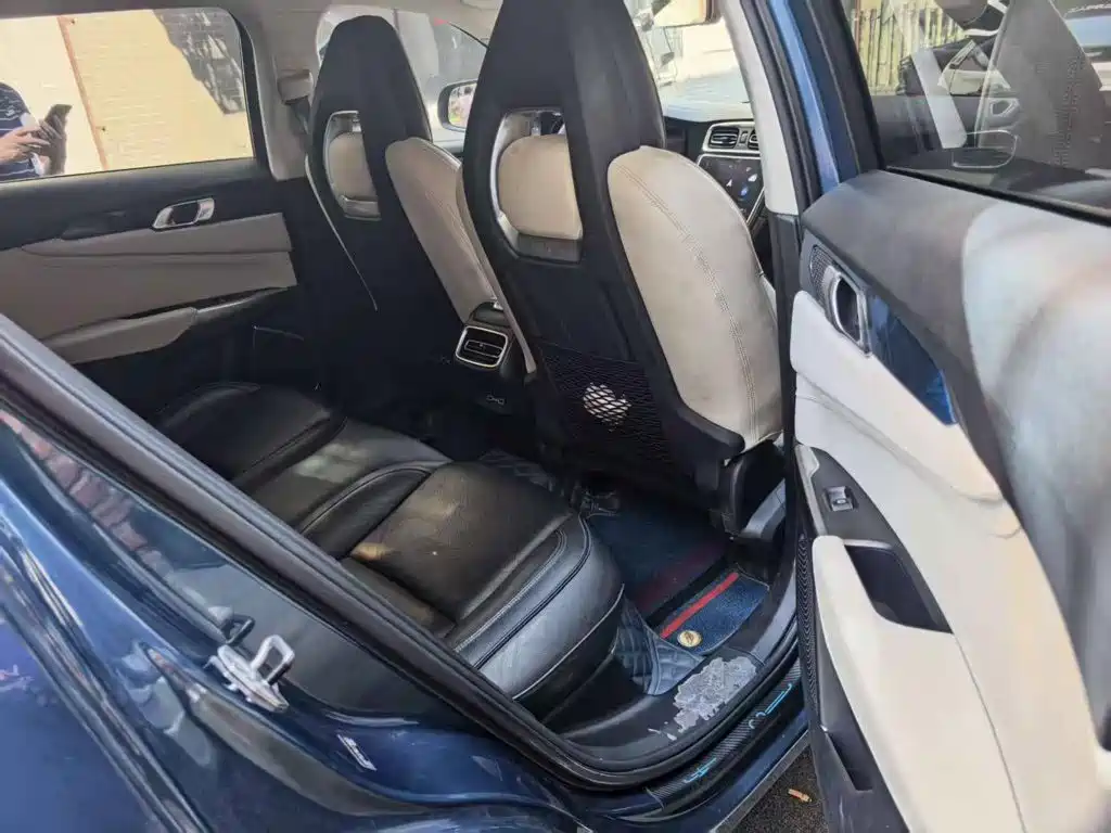 Lynk & Co 01 2019 2.0T Pro V