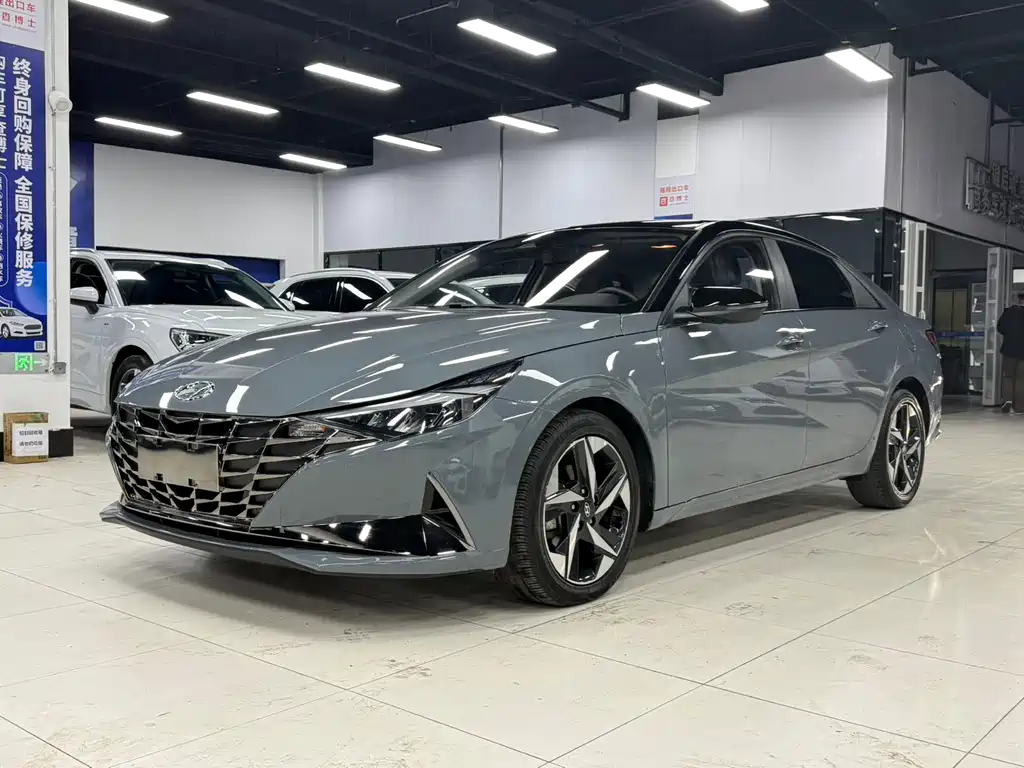 Hyundai Elantra 2023
