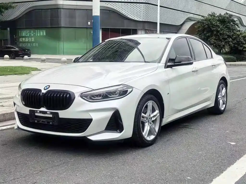 BMW 1 Series 2021