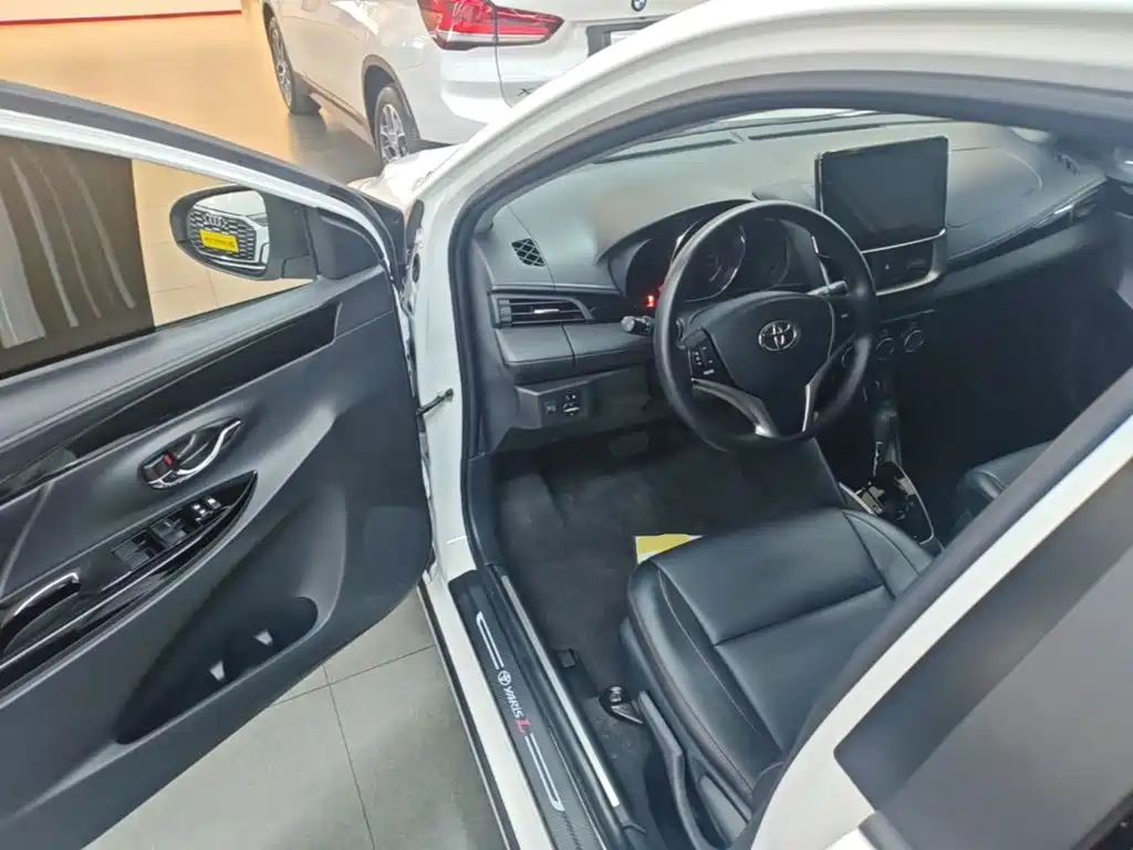 Toyota Yaris L — миниатюра 16