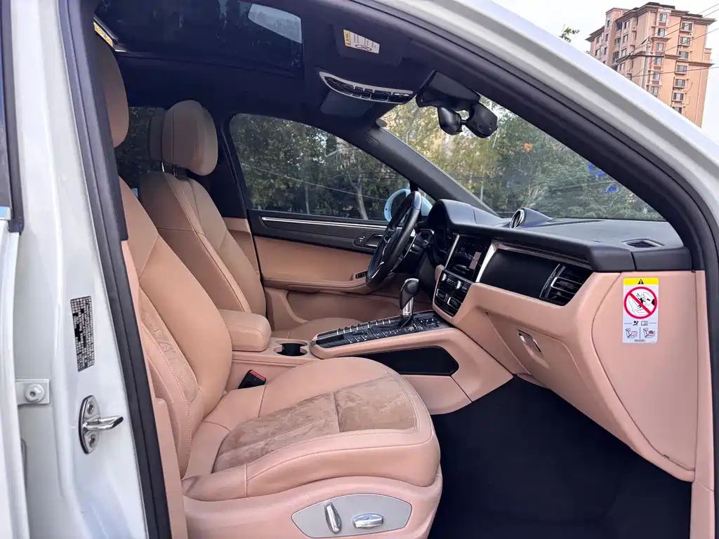 Porsche Macan — миниатюра 9