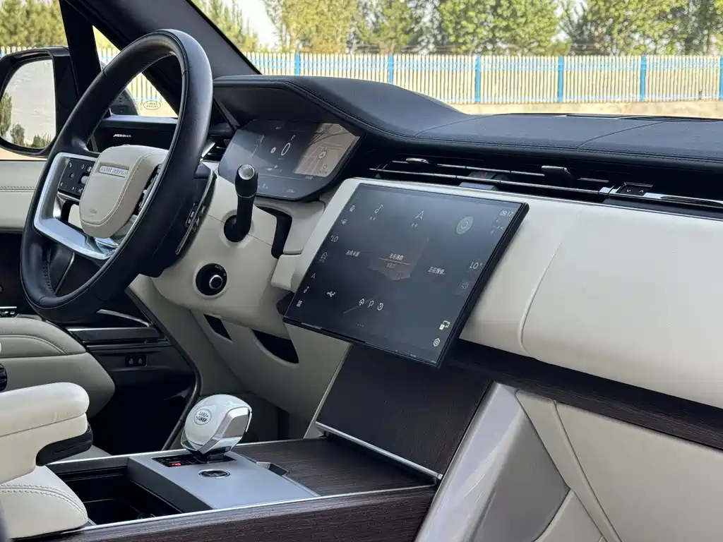 Land Rover Range Rover — миниатюра 5