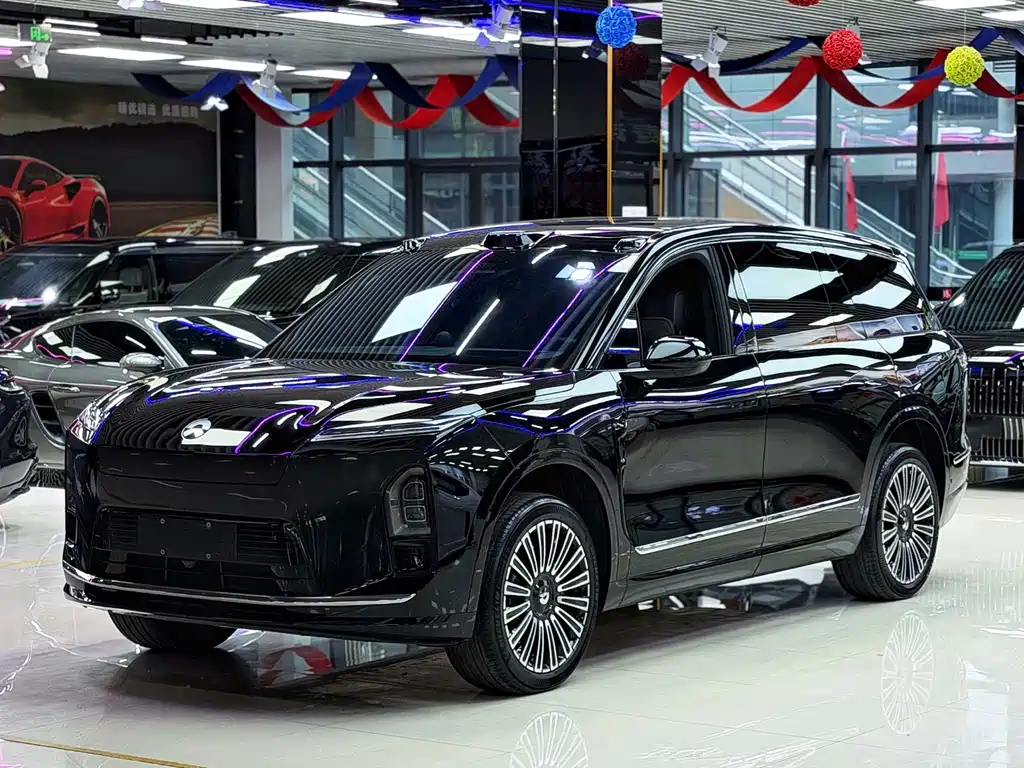 Nio ES8 2025