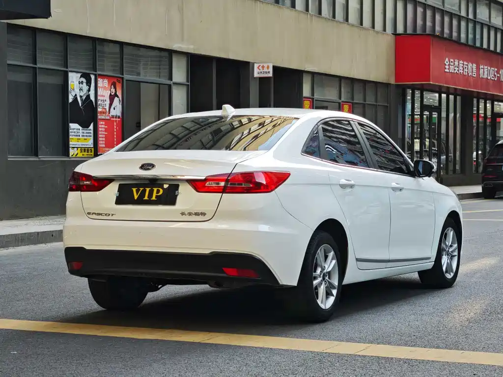 Ford Escort 2019 1.5L AT Enjoy V
