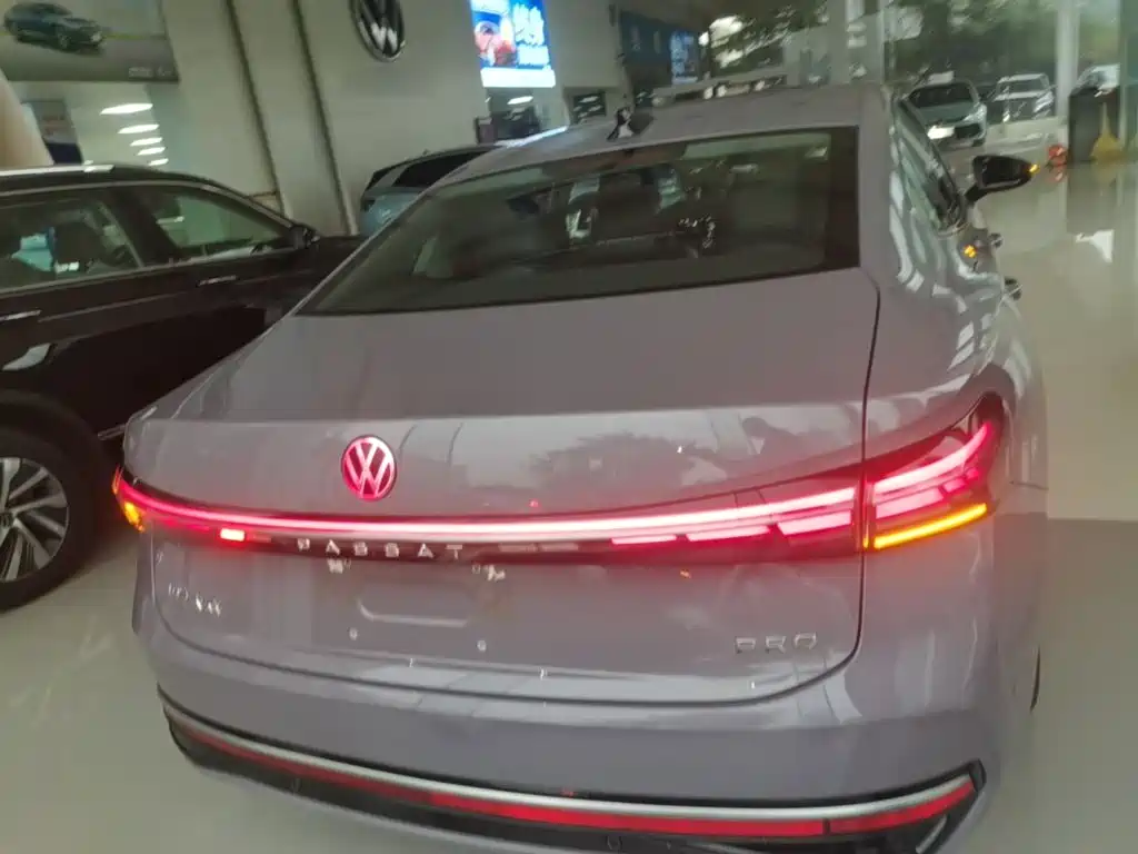 Volkswagen Passat — миниатюра 6