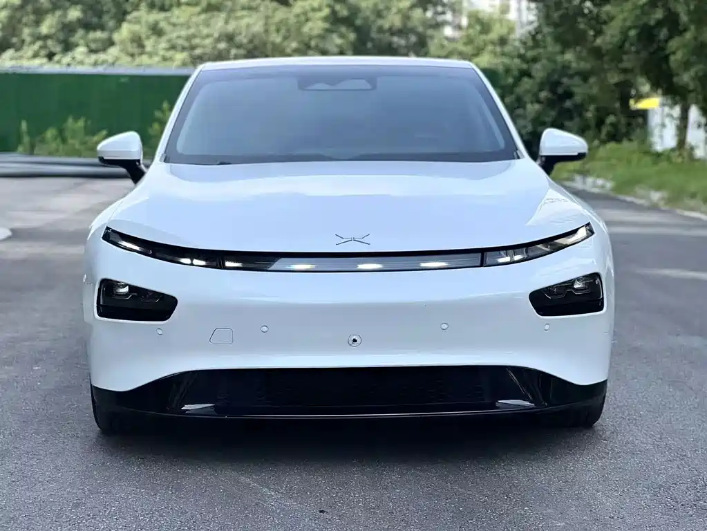 XPeng P7 — миниатюра 2